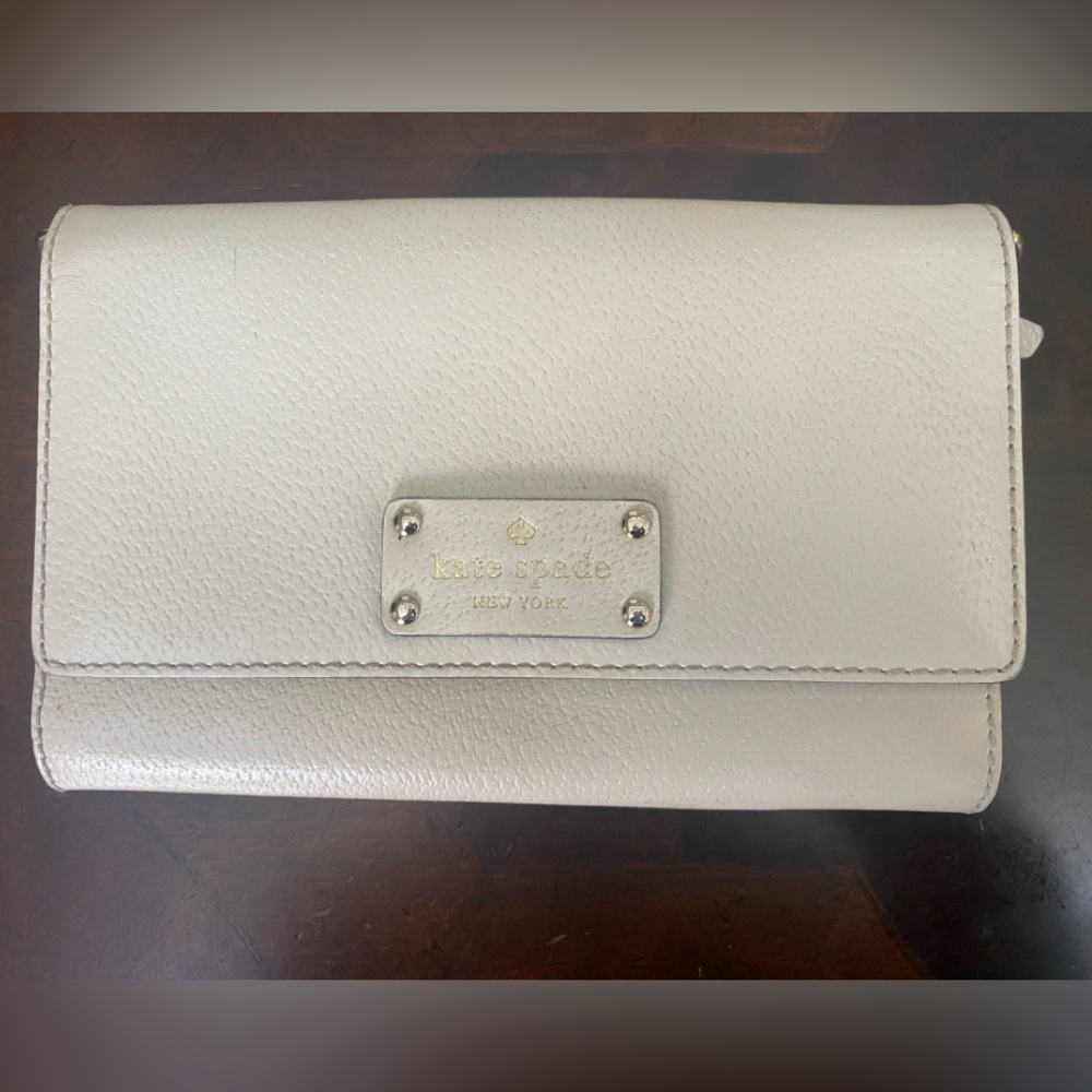 Kate Spade White Sleek Leather clutch with detachable shoulder piece